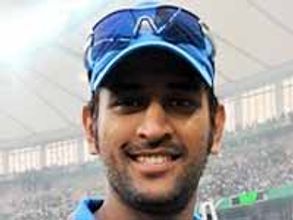 కివీస్‌ను ఉతికి ఆరేసిన భారత్, కెప్టెన్ ధోనీ తడాఖాతో విజయం