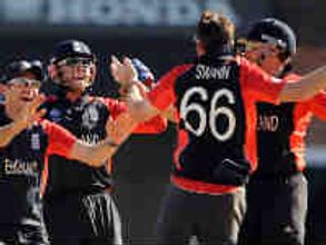 దక్షిణాఫ్రికాపై పోరాడి గెలిచిన ఇంగ్లాండు, ఉత్కంఠ పోరు