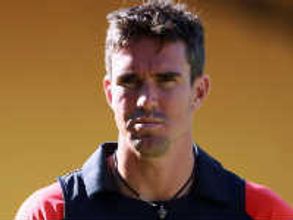 ఇంగ్లాండుకు దెబ్బ, ప్రపంచ కప్ పోటీల నుంచి పీటర్సన్ అవుట్