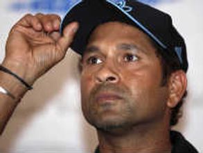 సచిన్ అభిమాని ఆత్మహత్య, సెంచరీ చేయకపోవడంపై నిరాశ