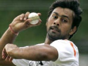 నా బౌలింగ్‌లో రిధమ్ మిస్ అవుతున్నాను: ప్రవీణ్ కుమార్