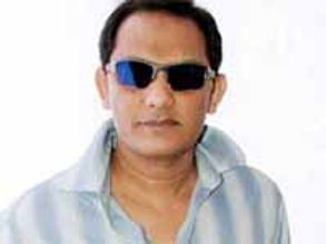 సచిన్‌పై వంకరగా మాట్లాడిన అజర్ సౌరవ్ గంగూలీని పొగిడేశాడు