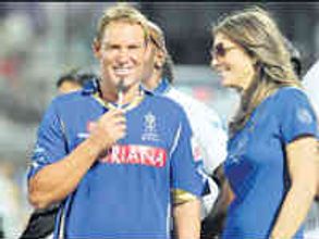 ఓటమి తర్వాత పిచ్ బాగోలేదనడం సచిన్ స్థాయికి తగదు: వార్న్