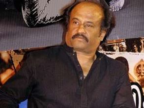 మొక్కుతీర్చుకున్న రజనీ అభిమానులు