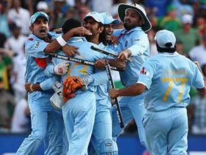 టీమ్ ఇండియా వైభవం అంతా మసకబారుతుందా..?