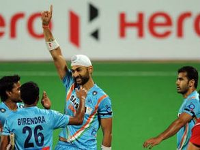 హాకీ టీమ్‌కు సహారా రూ.1.27 కోట్ల నజరానా