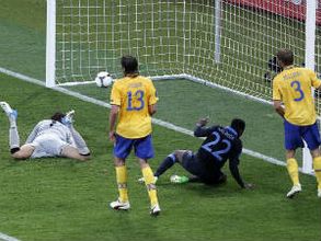 గెలిచి బరిలో నిలిచిన ఇంగ్లండ్, ఇంటి దారి పట్టిన స్వీడన్