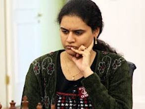 తెలుగు తేజం కోనేరు హంపీకి స్వర్ణం: సాకోపై గెలుపు