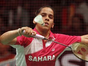 సైనా నెహ్వాల్ మరోసారి: సింగపూర్ క్వార్టర్‌లో ఓటమి