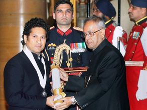 భారతరత్నపై సచిన్: అందిన ఆనంద క్షణాలు (పిక్చర్స్)