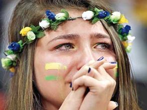 మూడు దక్కని బ్రెజిల్, ఫ్యాన్స్ ఫైర్: ఏడ్చేశారు(పిక్చర్స్)