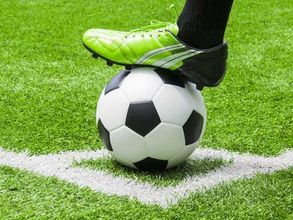 ఫోటో దిగుతూ అమ్మాయిని తాకాడు, తెలియదని..