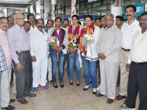 కబడ్డీ క్రీడాకారిణులకు హైదరాబాద్‌లో ఘనస్వాగతం