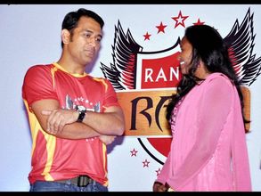 హెచ్‌ఐఎల్‌: రాంచి జట్టుని కొన్న కెప్టెన్ ధోని(ఫోటోలు)