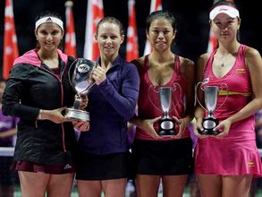 సానియా జోడీదే డబ్ల్యూటీఏ టైటిల్, కేసీఆర్ ప్రశంస