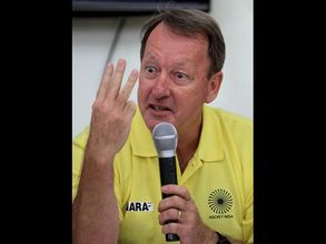 హాకీ కోచ్‌గా తిరిగి వస్తా... క్రీడా మంత్రికి టెర్రీ వాల్ష్ లేఖ