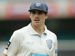 బంతి పట్టిన అబాట్: హ్యూస్ సోదరి మద్దతు, సచిన్ 'ప్రత్యేక' ట్వీట్