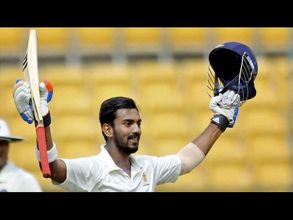 ట్రిపుల్ సెంచరీ: తొలిసారి రంజీ ట్రోఫీలో ఆంధ్రా ఆటగాడి రికార్డు