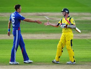 వరల్డ్ కప్: ఇంగ్లాండ్‌పై ఆసీస్ ఘన విజయం.. బౌలర్లే గెలిపించారు (ఫోటోలు)