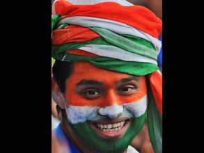 తలకెక్కిన అభిమానం! ఫ్యాన్స్ కేరింత, ట్వీట్ల జోరు, కోహ్లీకి అభినందన