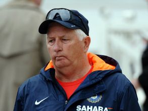 ఫ్లేచర్‌ను పక్కన పెట్టిన రవిశాస్త్రి: పిల్ల చేష్టంటూ బిసిసిఐ గుర్రు