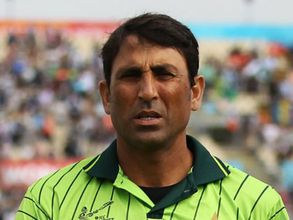 ఓటమి దెబ్బ: ఒకరి తర్వాత ఒకరు, ఇప్పుడు యూనిస్ ఖాన్ గుడ్‌బై