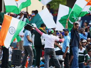 బంపర్ రికార్డ్: భారత్-పాక్ మ్యాచ్ ఆదాయం రూ.110 కోట్లు!