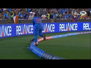 గాల్లోకి: ధావన్ సూపర్బ్ క్యాచ్ (ఫోటో), ధోనీ 'సెంచరీ' రికార్డ్, లిస్ట్...