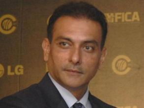 పనిపట్ల నిబద్ధత, కోహ్లీ గుండె భారత్ కోసమే కొట్టుకుంటుంది: రవిశాస్త్రి