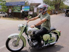 ధోనీకి ట్రాఫిక్ పోలీసుల షాక్: రూ. 450 జరిమానా