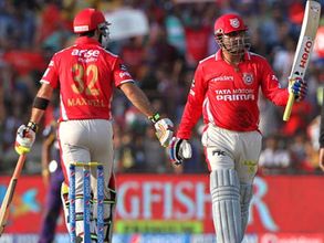 సెహ్వాగ్‌తో ఆడటం నా అదృష్టం: అభిమానినన్న మాక్స్‌వెల్