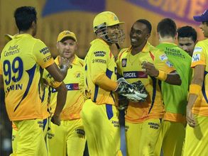 బ్రేవో సంచనలన క్యాచ్‌లు, జడేజా మంత్రజాలం: చెన్నై 'సూపర్'