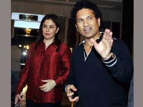 అంజలికి రోజంతా తలనొప్పి తెచ్చిపెట్టిన సచిన్ స్పీడ్...!