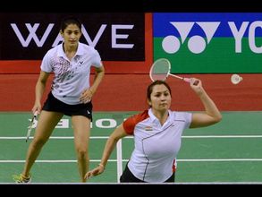 టాప్ స్కీం: జ్వాలా-పొన్నప్ప జోడీకి కేసీఆర్, సిద్ధు మద్దతు (ఫోటోలు)