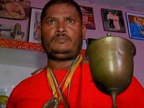 చెత్త ఏరుకుంటున్న ఒకనాటి బాక్సింగ్ ఛాంపియన్