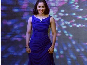 నెరవేరిన సైనా కల: షారుఖ్‌ని కలిసింది (ట్వీట్స్)