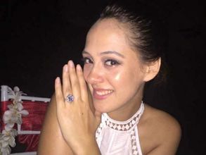 బ్రిటీష్ మోడల్‌తో యువీ నిశ్చితార్థం?: రింగ్ ఇదే(ఫోటో)