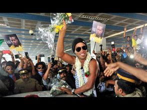 కేరళలో రొనాల్డినోకు తప్పిన పెను ప్రమాదం