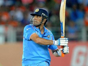 ఆసీస్‌పై ఘన విజయం: ధోనీ ప్రపంచ రికార్డు