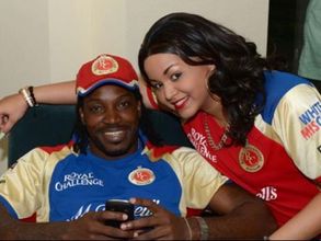 గేల్‌కు ప్రమోషన్: జూనియర్ గేల్‌కు జన్మనిచ్చిన నటాషా