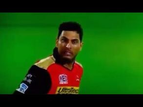 ధోనీని ఔట్ చేసి పళ్లు కొరుకుతూ యువరాజ్(వీడియో)