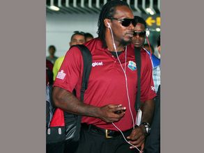 ఫ్లింటాఫ్! వయాగ్రా వాడేవాడివి.. నువ్వా చెప్పేది: గేల్ బూతులు