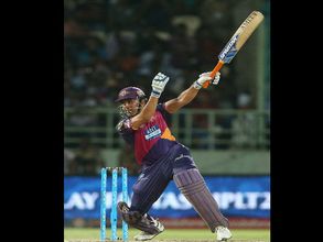 ధోనీ చివరి ఓవర్ రికార్డ్: పంజాబ్ చిత్తు, నిష్ర్కమణ(పిక్చర్స్)