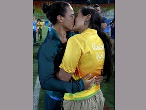 ఒలింపిక్స్ లో 'కిస్ సీన్' : మ్యాచ్ అయ్యాక ప్రపోజ్, ఆ వెంటనే..