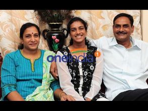 సింధుని కొడితే అక్క ఏడ్చేది, మోకాళ్ల నొప్పులన్నా వినని గోపీచంద్