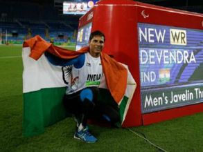 చరిత్ర సృష్టించాడు: భారత్‌కు రెండో స్వర్ణం