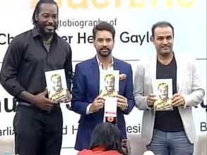 ఢిల్లీలో గేల్ ఆటోబయోగ్రఫీ విడుదల: సెహ్వాగ్ హాజరు