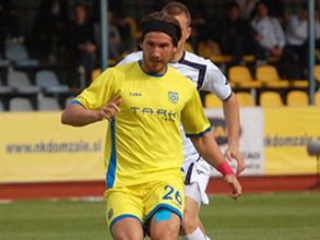 జాన్‌ అబ్రహం జట్టుకు గాయాల బెడద: ముంబై సారధి సవాల్