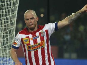 సమ ఉజ్జీలే: కోల్‌కతాకు ధీటుగా చెన్నై రెస్పాన్స్‌!