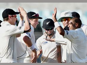 చేతులెత్తేసిన కివీస్ టాప్ ఆర్డర్: 128/7, భారత్ 316 ఆలౌట్